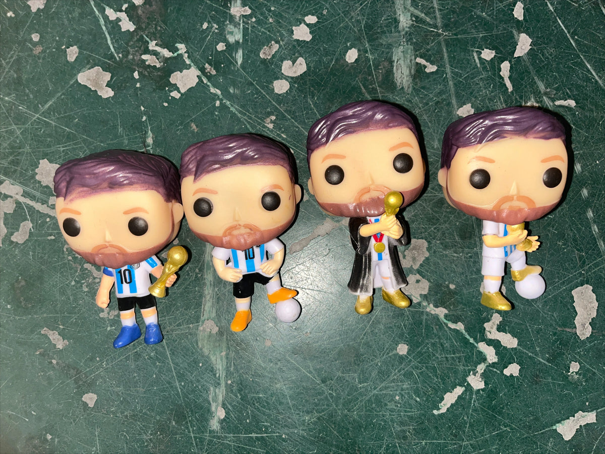 Football Star Lionel Messi # 10 Vinyl Model Toy 10cm  Figurine Model Ronaldo  Toy